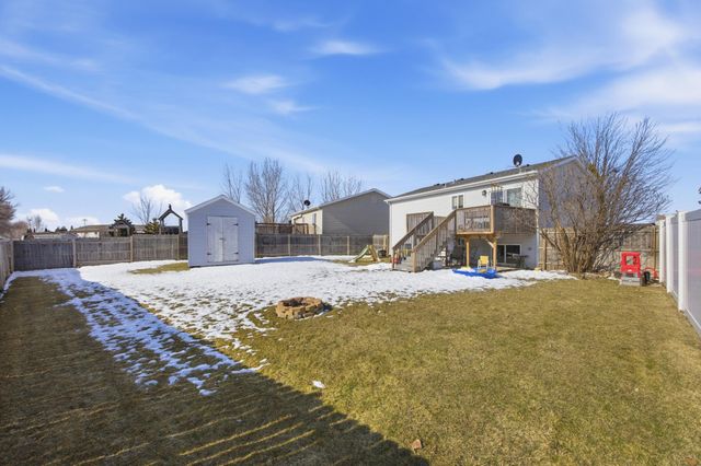 5556 18th Street S, Fargo, ND 58104