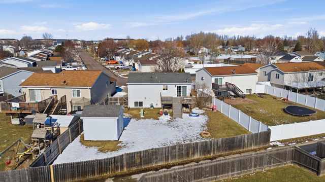 5556 18th Street S, Fargo, ND 58104