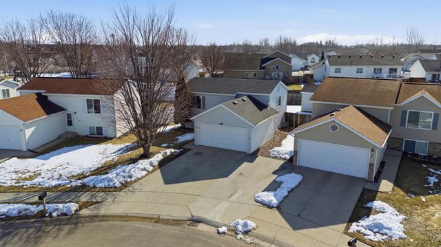 5556 18th Street S, Fargo, ND 58104