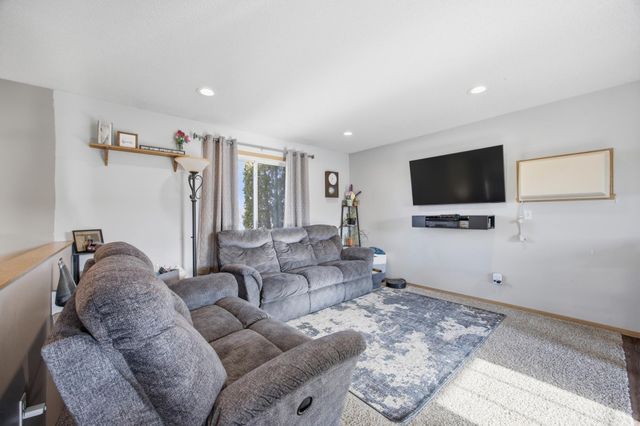 5556 18th Street S, Fargo, ND 58104