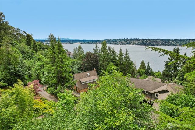 8114 W Mercer Way, Mercer Island, WA 98040