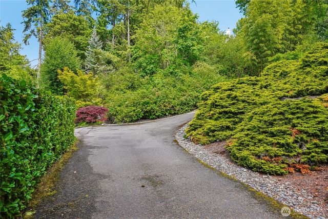 8114 W Mercer Way, Mercer Island, WA 98040