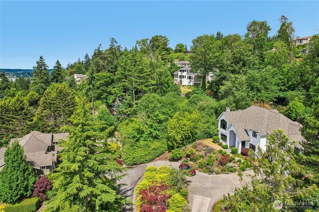 8114 W Mercer Way, Mercer Island, WA 98040