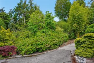 8114 W Mercer Way, Mercer Island, WA 98040