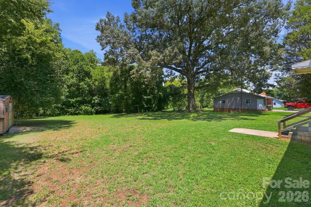 2747 Old Mocksville Road, Salisbury, NC 28144