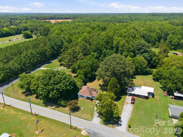 2747 Old Mocksville Road, Salisbury, NC 28144