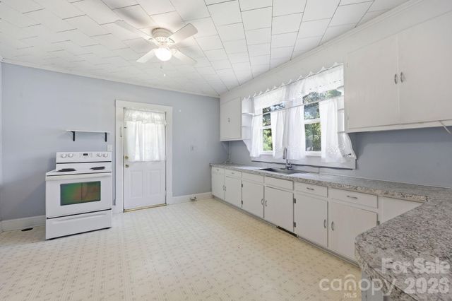 2747 Old Mocksville Road, Salisbury, NC 28144