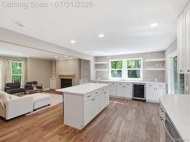 25980 Lyman Lane, Lyon Charter Township, MI 48165