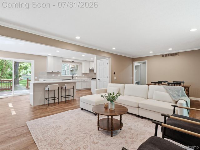 25980 Lyman Lane, Lyon Charter Township, MI 48165