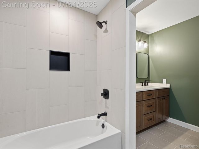 25980 Lyman Lane, Lyon Charter Township, MI 48165