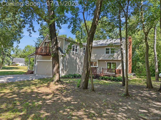 25980 Lyman Lane, Lyon Charter Township, MI 48165