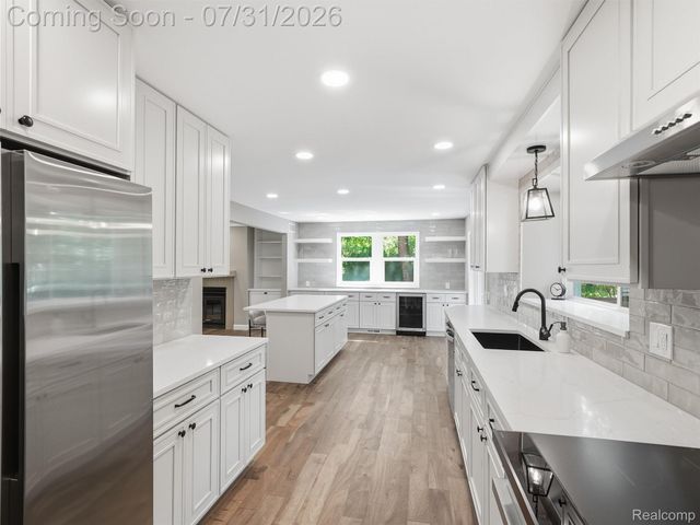 25980 Lyman Lane, Lyon Charter Township, MI 48165