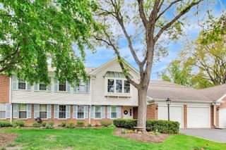 592 Edinburgh Lane B, Prospect Heights, IL 60070