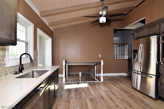 381 Hickory Hill Road, Chagrin Falls, OH 44022