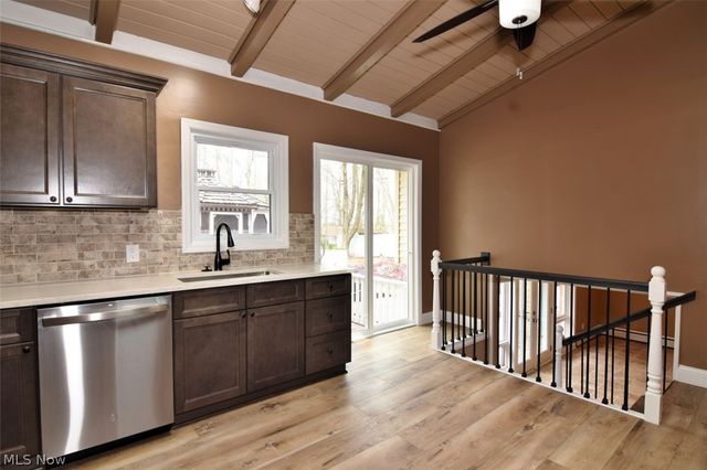 381 Hickory Hill Road, Chagrin Falls, OH 44022