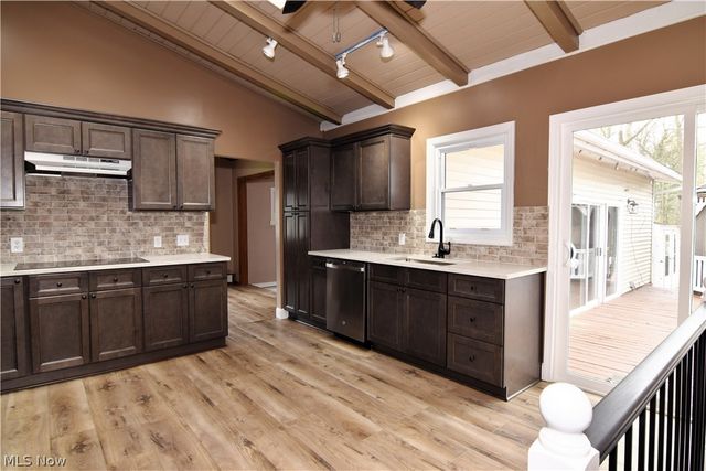 381 Hickory Hill Road, Chagrin Falls, OH 44022