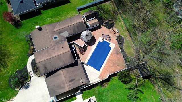 381 Hickory Hill Road, Chagrin Falls, OH 44022