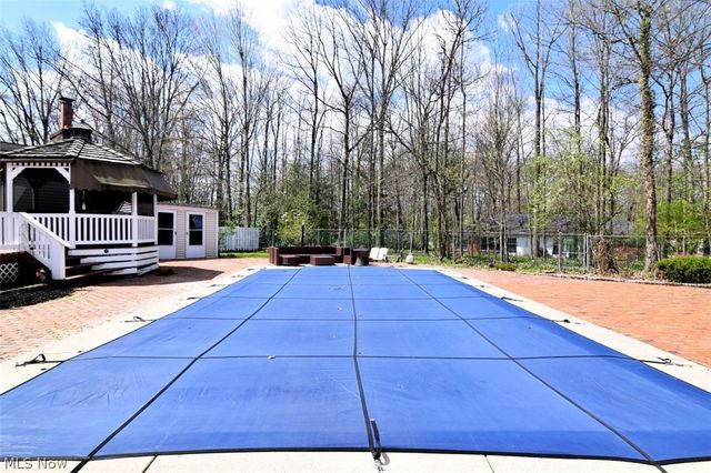 381 Hickory Hill Road, Chagrin Falls, OH 44022