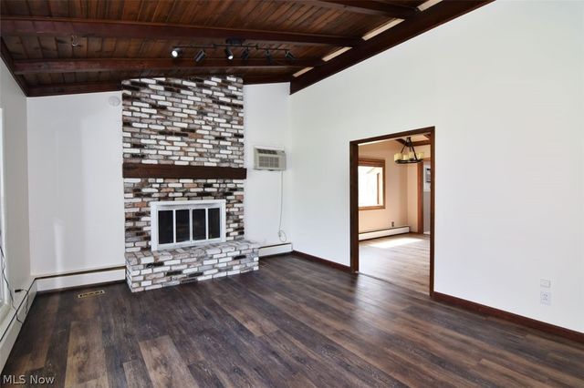 381 Hickory Hill Road, Chagrin Falls, OH 44022