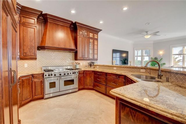 1320 S LAKESIDE Drive, Lake Worth Beach, FL 33460