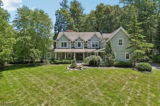 4 Holmehill Ln, Roseland Boro, NJ 07068