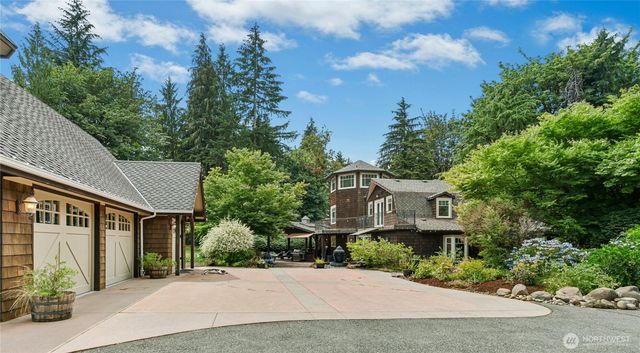 17702 244th Avenue NE, Woodinville, WA 98077