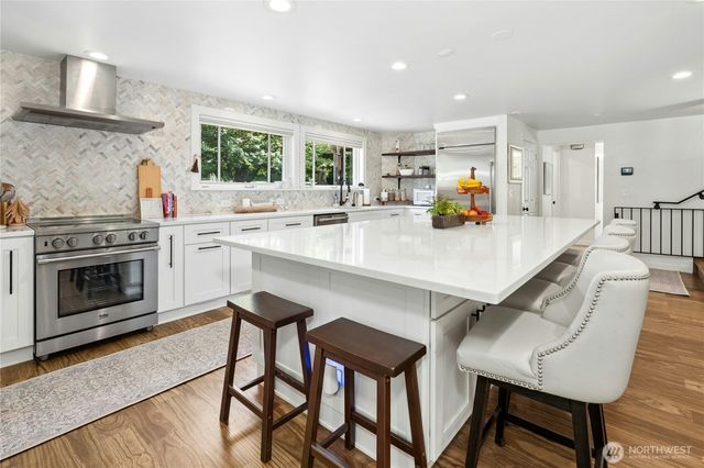 17702 244th Avenue NE, Woodinville, WA 98077