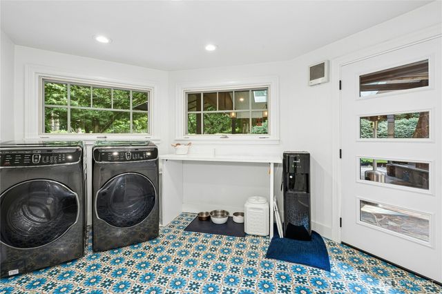 17702 244th Avenue NE, Woodinville, WA 98077