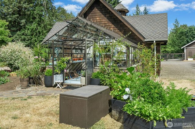 17702 244th Avenue NE, Woodinville, WA 98077