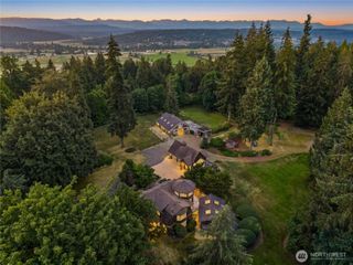 17702 244th Avenue NE, Woodinville, WA 98077