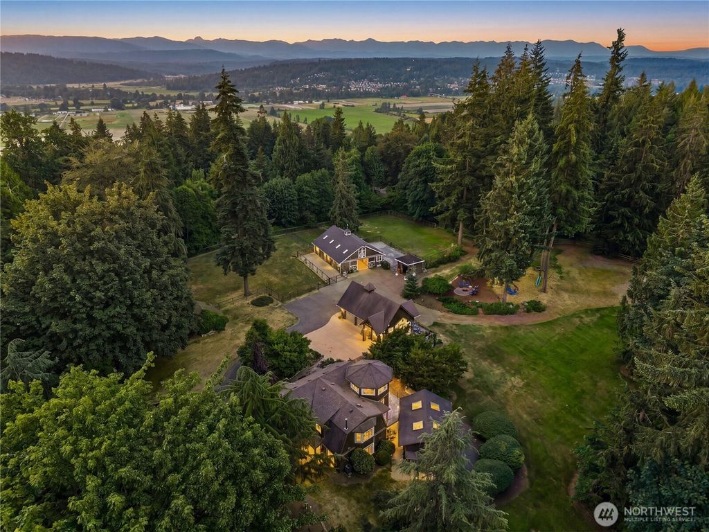 17702 244th Avenue NE, Woodinville, WA 98077