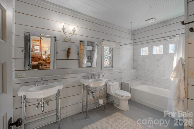 66 Fox Trot Lane, Tryon, NC 28782