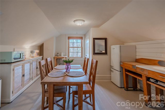 66 Fox Trot Lane, Tryon, NC 28782