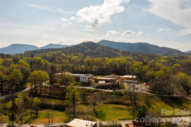 66 Fox Trot Lane, Tryon, NC 28782