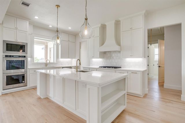 115 Esther Court, Millsap, TX 76066