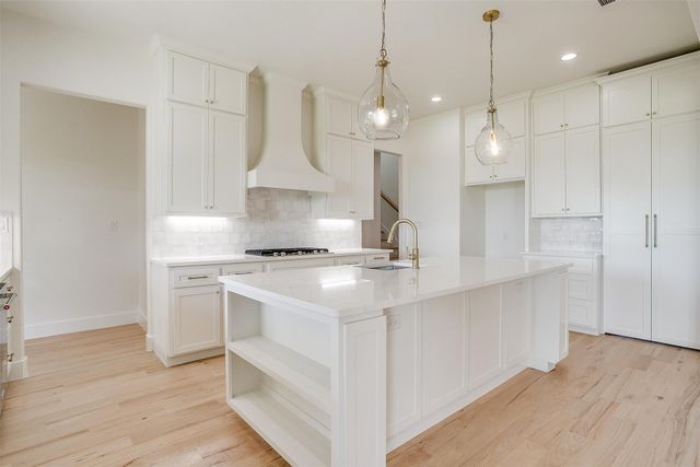 115 Esther Court, Millsap, TX 76066