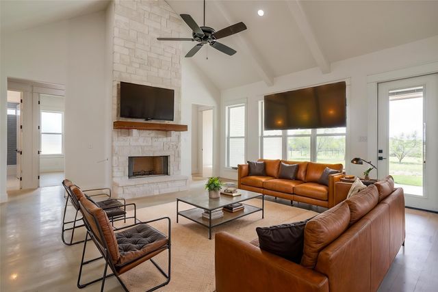 115 Esther Court, Millsap, TX 76066