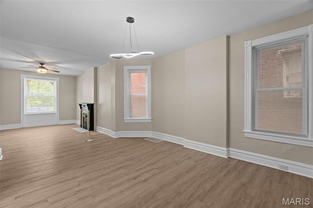 3325 Minnesota Avenue, St Louis, MO 63118