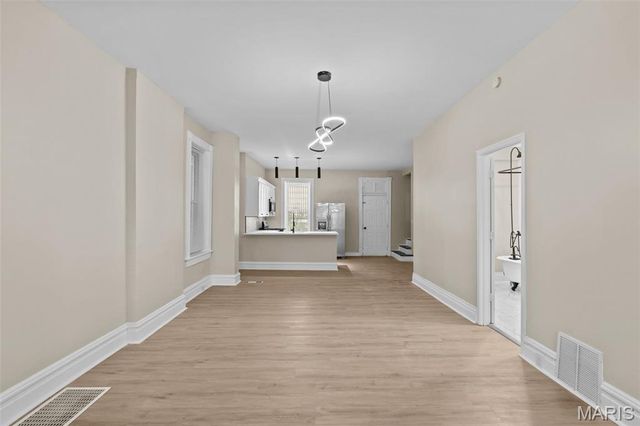 3325 Minnesota Avenue, St Louis, MO 63118