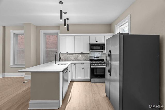 3325 Minnesota Avenue, St Louis, MO 63118