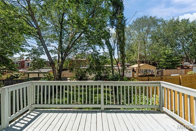 3325 Minnesota Avenue, St Louis, MO 63118