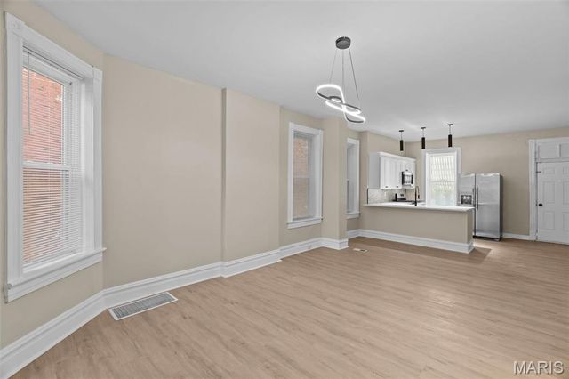 3325 Minnesota Avenue, St Louis, MO 63118