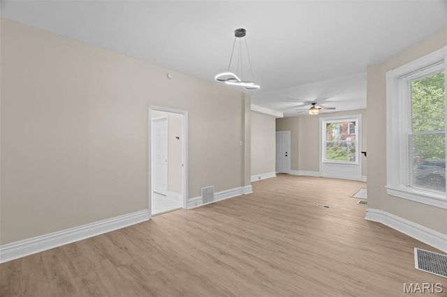 3325 Minnesota Avenue, St Louis, MO 63118