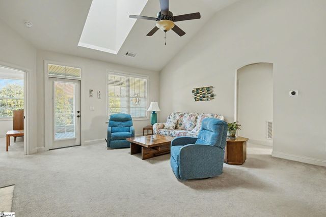 27 Briarhill Drive, Simpsonville, SC 29680