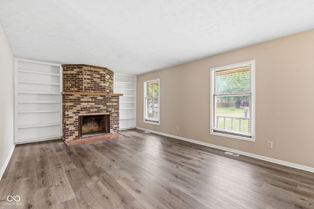 436 Orchardview Court, Greenwood, IN 46142