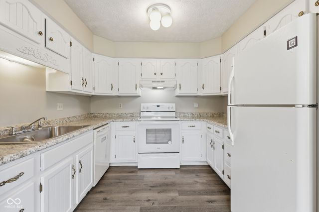436 Orchardview Court, Greenwood, IN 46142