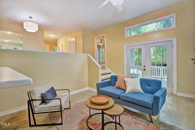 125 Mallard Court, Chapel Hill, NC 27517