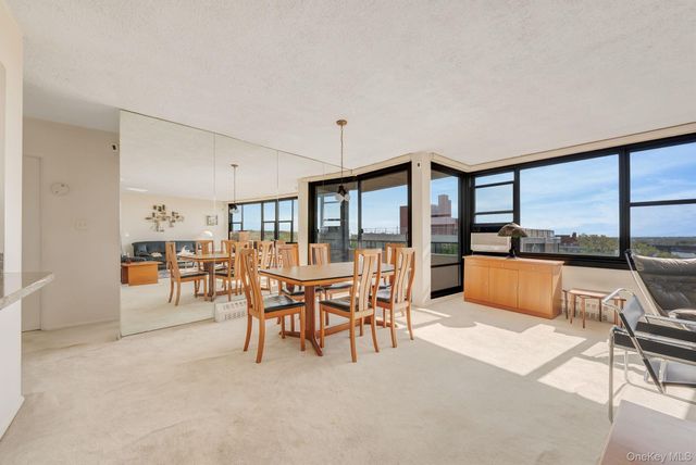 10-34 166 Street 9C, Beechhurst, NY 11357