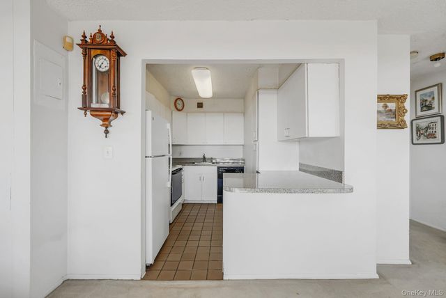 10-34 166 Street 9C, Beechhurst, NY 11357