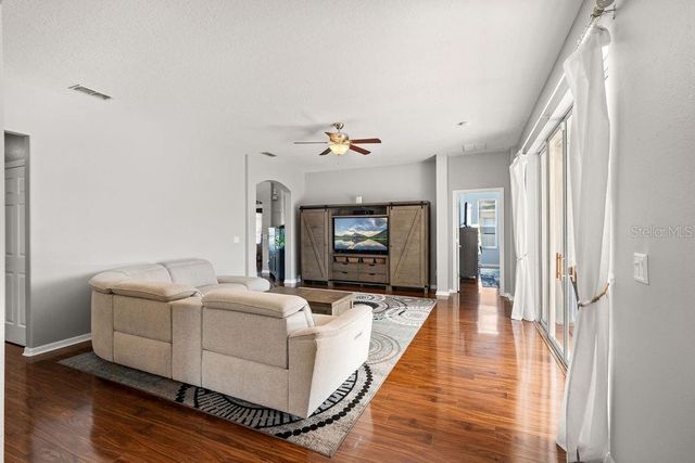 570 JOHNS LANDING WAY, Oakland, FL 34787